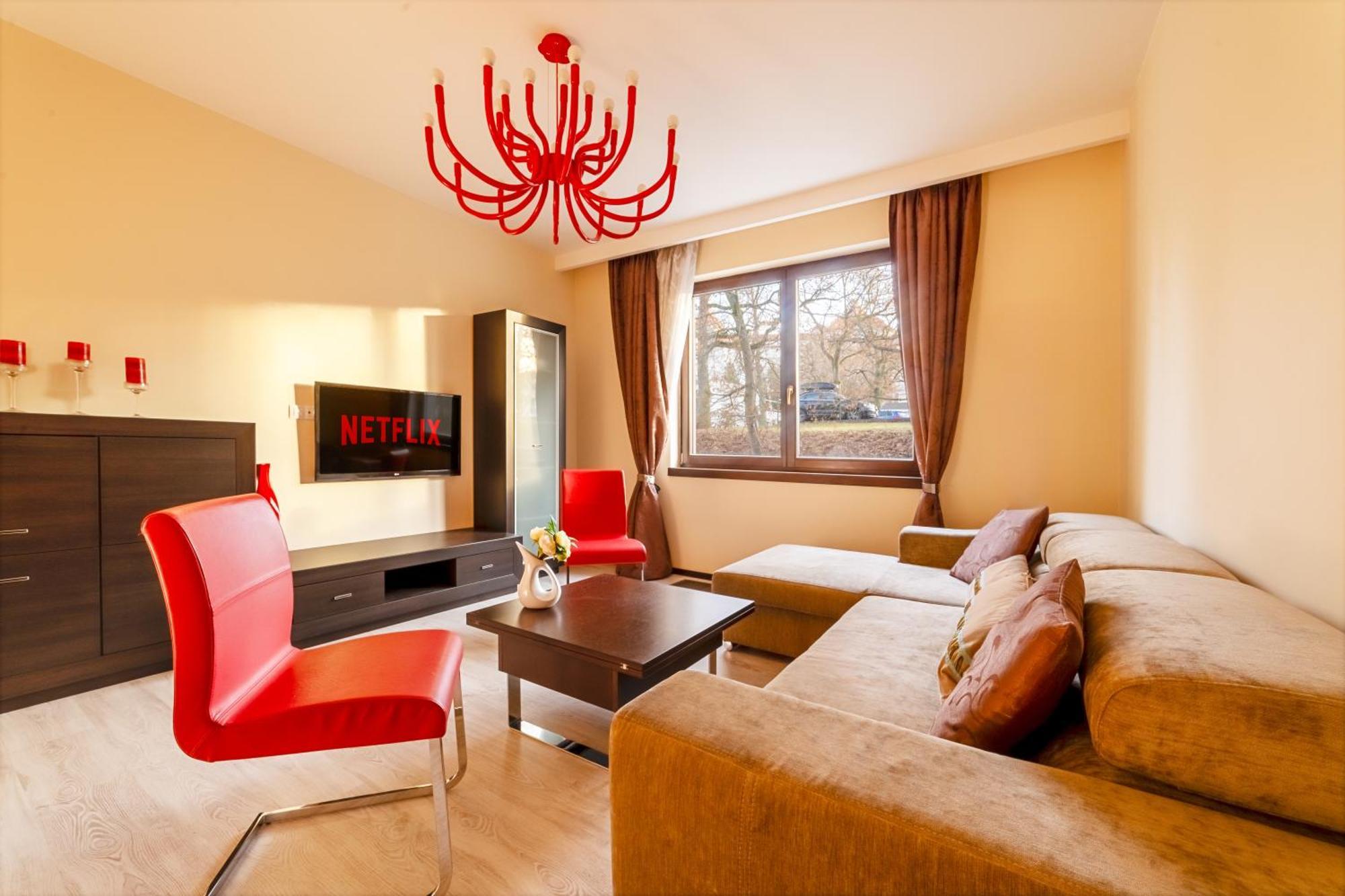 Imperial Apartment In Bohemia Residence By Rentez การ์โลวีวารี ภายนอก รูปภาพ