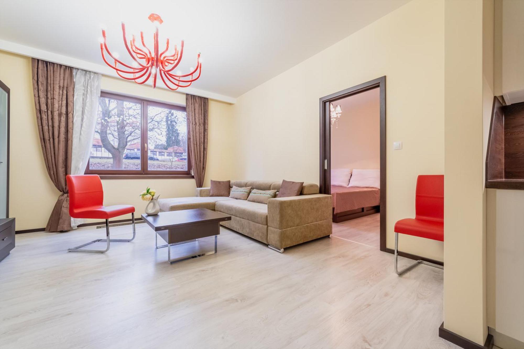 Imperial Apartment In Bohemia Residence By Rentez การ์โลวีวารี ภายนอก รูปภาพ